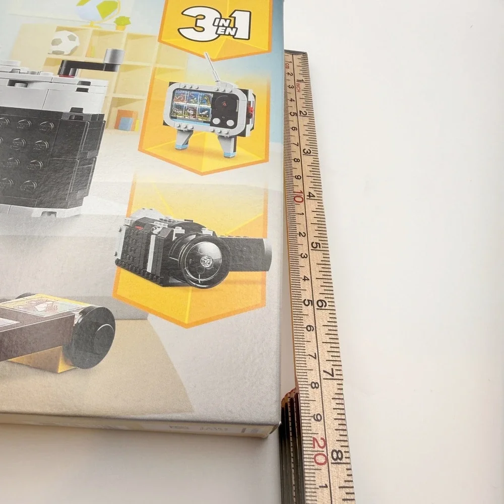 LEGO Creator Retro Camera 3-in-1 Set 31147 Building Toy 261pc Retro Hobby Photo